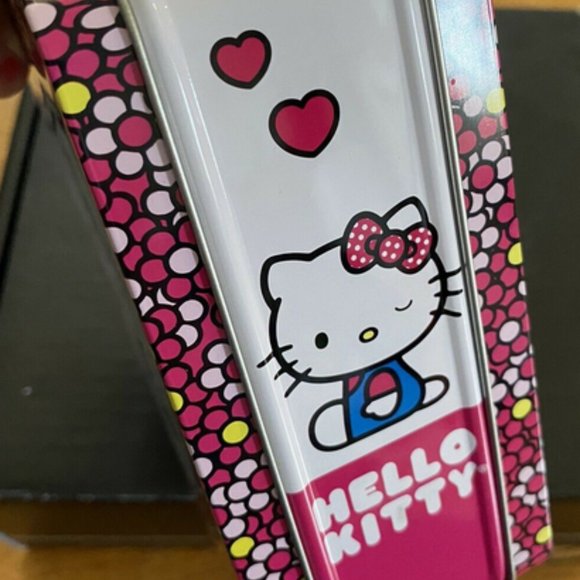Hello Kitty Tin Lunch Box - Picture 2 of 8